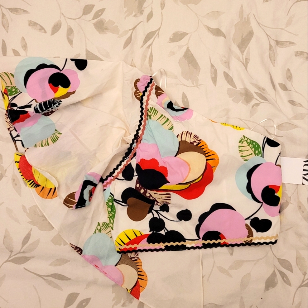 Zara one shoulder chic crop top